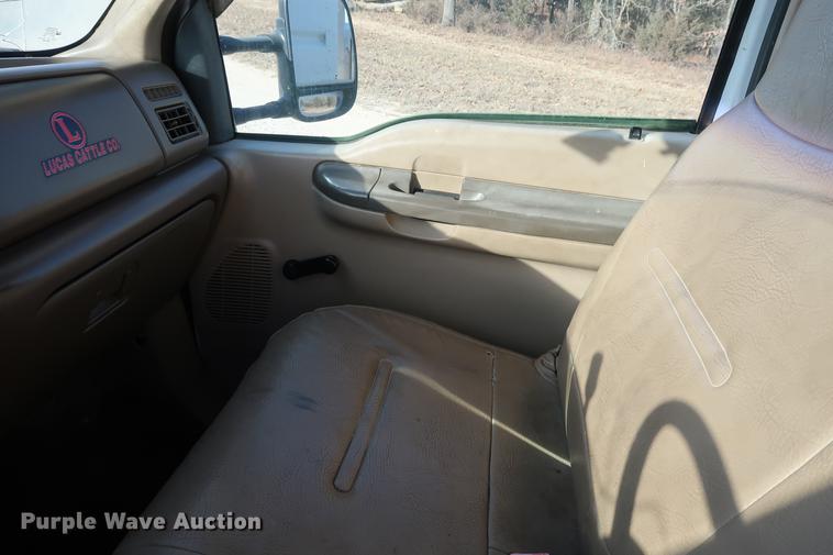 image for item DD9552 2000 Ford F350 Super Duty flatbed pickup truck