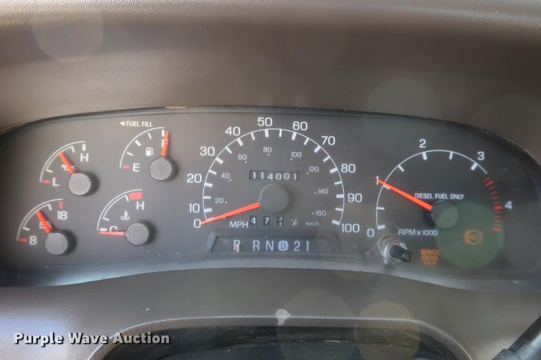 image for item DD9552 2000 Ford F350 Super Duty flatbed pickup truck