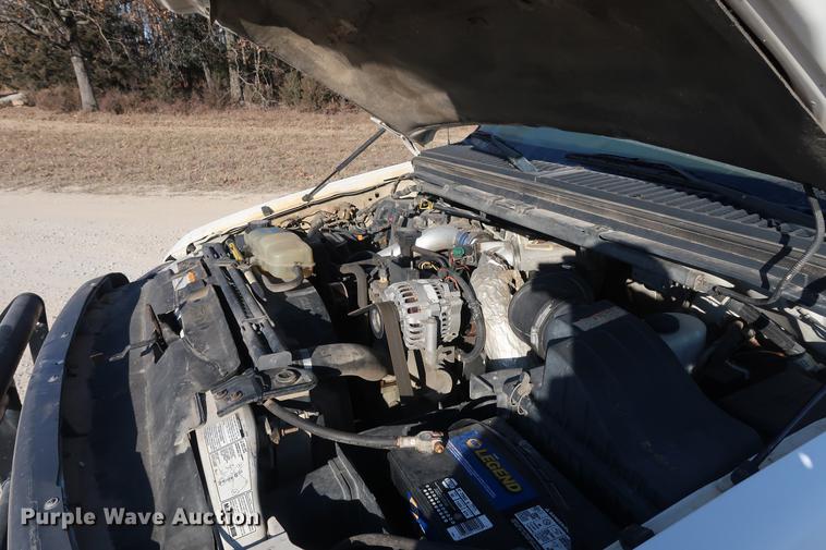 image for item DD9552 2000 Ford F350 Super Duty flatbed pickup truck