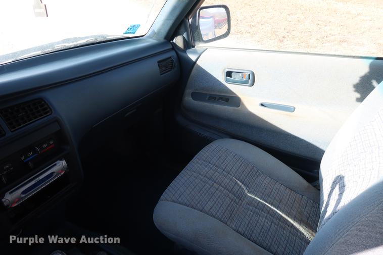 image for item DD9553 1996 Toyota T100 SR5 XtraCab pickup truck