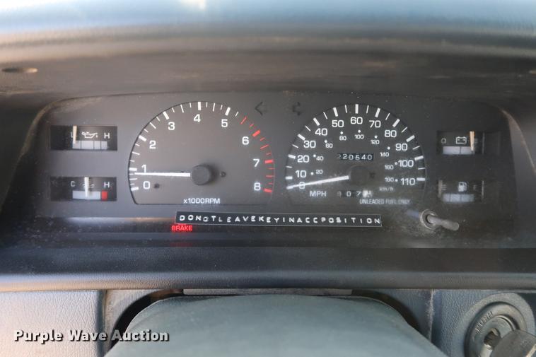 image for item DD9553 1996 Toyota T100 SR5 XtraCab pickup truck