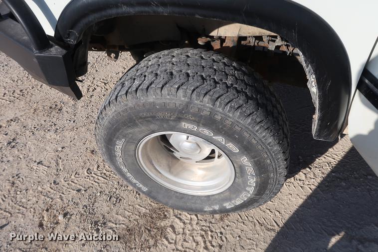 image for item DD9553 1996 Toyota T100 SR5 XtraCab pickup truck