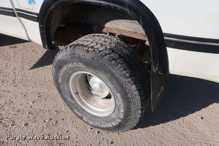 image for item DD9553 1996 Toyota T100 SR5 XtraCab pickup truck