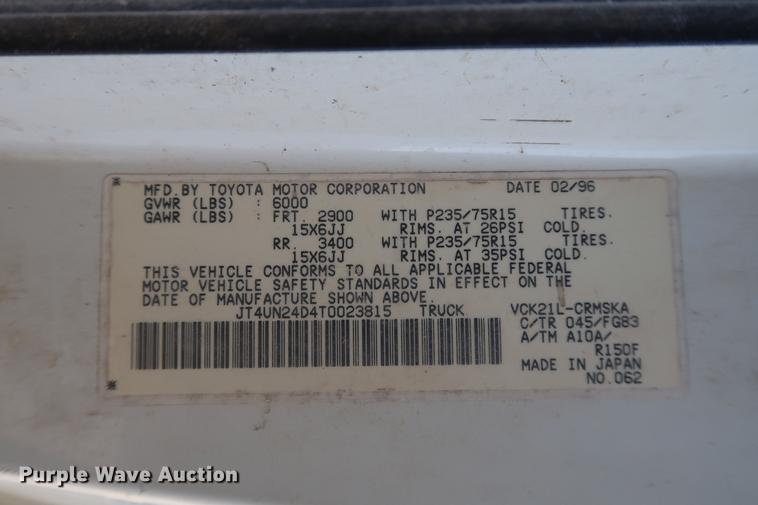 image for item DD9553 1996 Toyota T100 SR5 XtraCab pickup truck