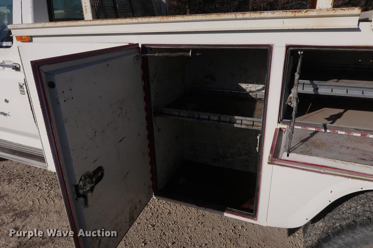 image for item DD9554 1991 Ford F450 Super Duty utility truck