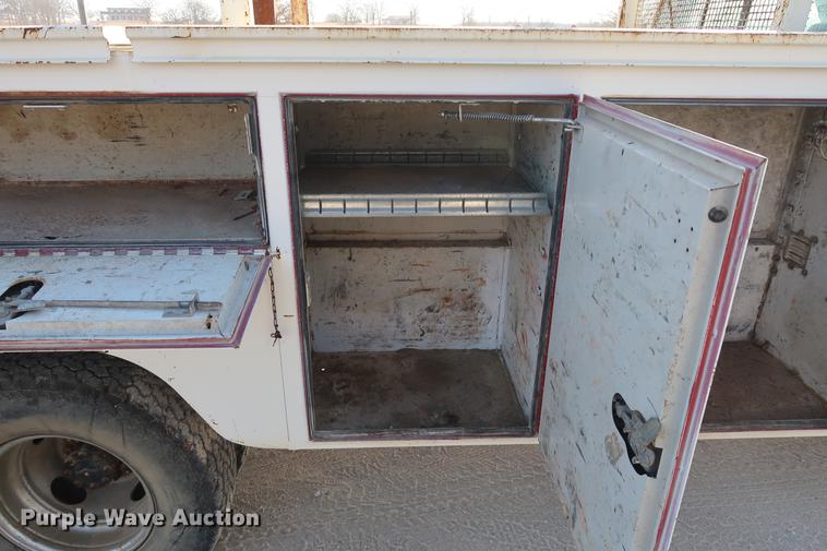 image for item DD9554 1991 Ford F450 Super Duty utility truck