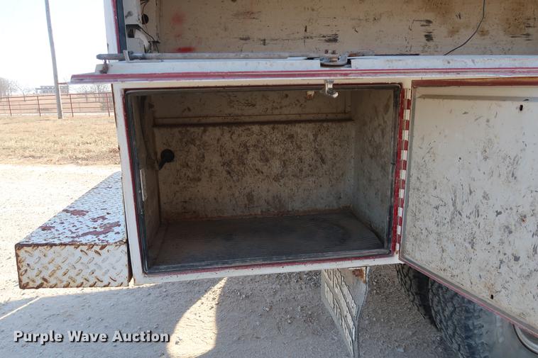 image for item DD9554 1991 Ford F450 Super Duty utility truck