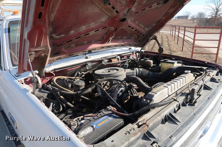image for item DD9554 1991 Ford F450 Super Duty utility truck