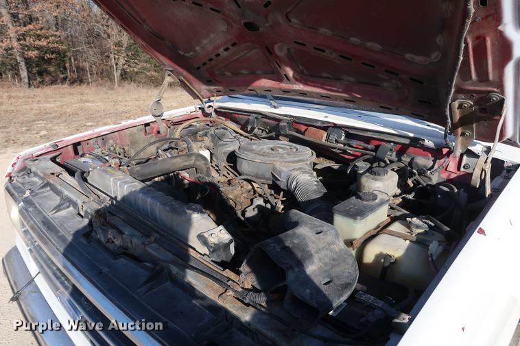 image for item DD9554 1991 Ford F450 Super Duty utility truck