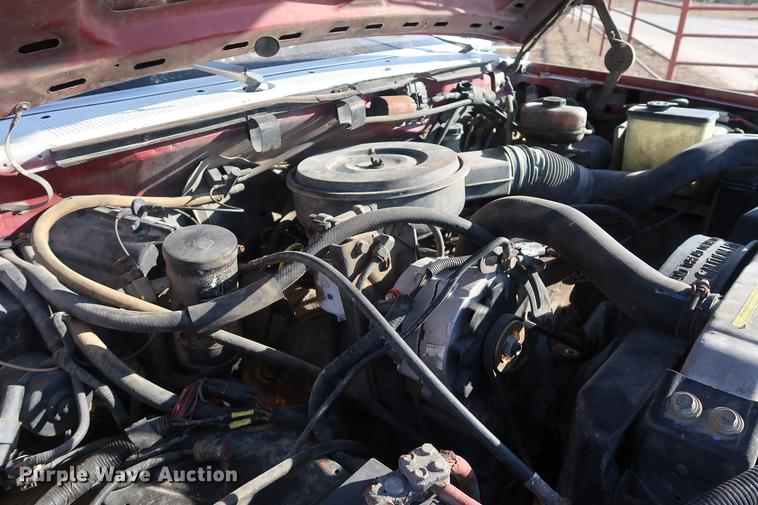 image for item DD9554 1991 Ford F450 Super Duty utility truck