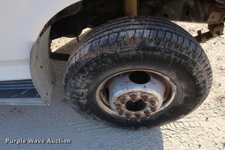 image for item DD9554 1991 Ford F450 Super Duty utility truck