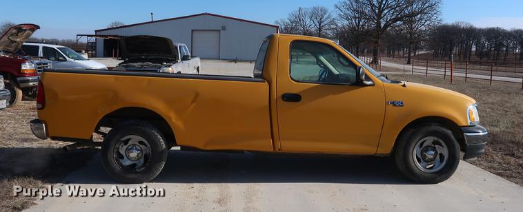 image for item DD9555 2001 Ford F150 pickup truck