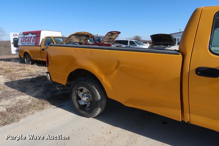 image for item DD9555 2001 Ford F150 pickup truck