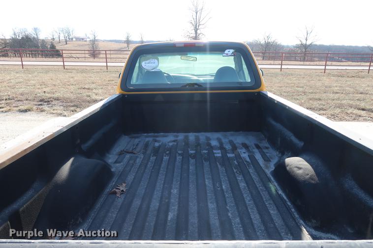 image for item DD9555 2001 Ford F150 pickup truck