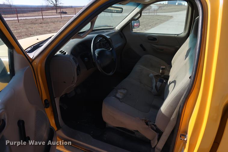 image for item DD9555 2001 Ford F150 pickup truck