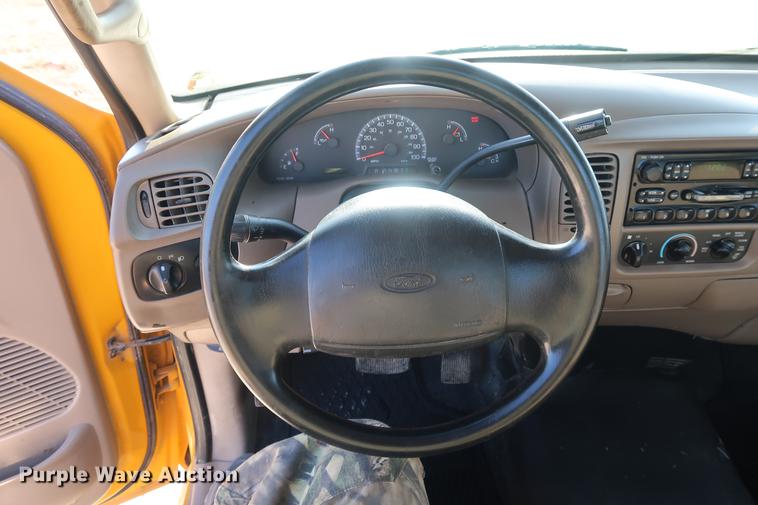 image for item DD9555 2001 Ford F150 pickup truck