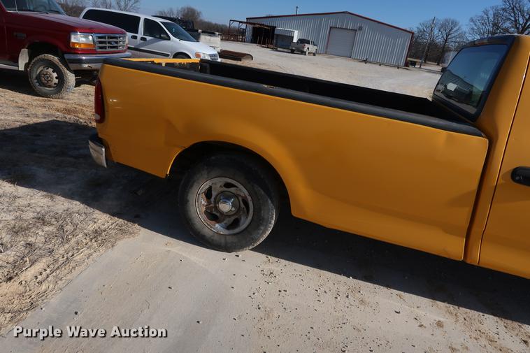 image for item DD9556 2001 Ford F150 pickup truck