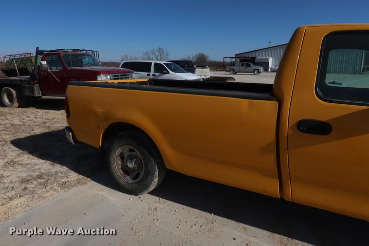 image for item DD9556 2001 Ford F150 pickup truck