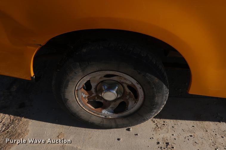 image for item DD9556 2001 Ford F150 pickup truck