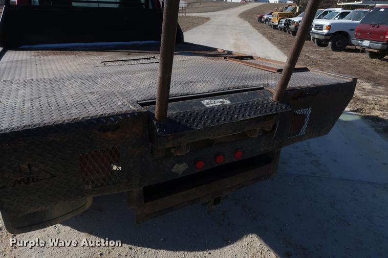 image for item DD9557 1997 Ford F350 flatbed pickup truck