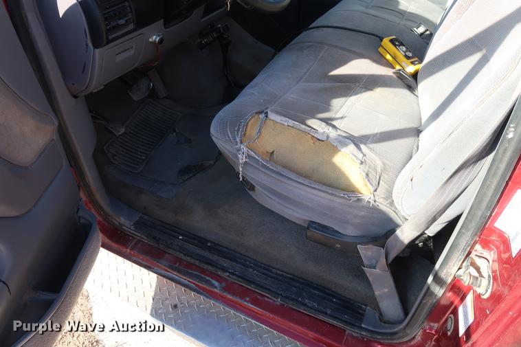 image for item DD9557 1997 Ford F350 flatbed pickup truck