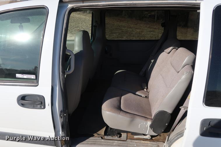 image for item DD9559 2004 Chevrolet Venture van