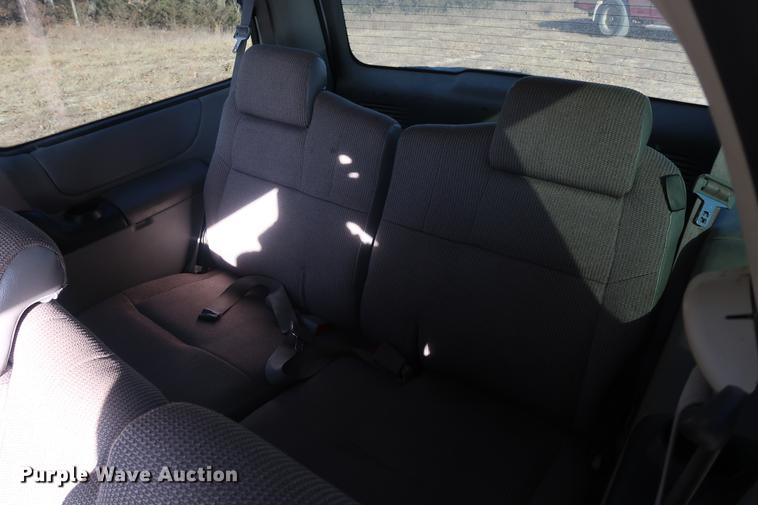 image for item DD9559 2004 Chevrolet Venture van