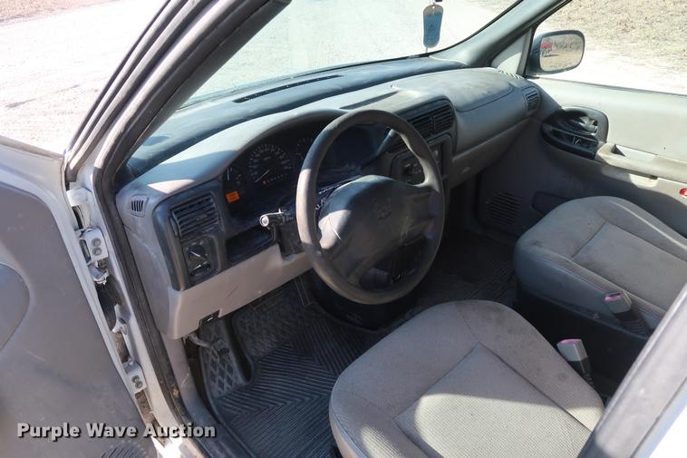 image for item DD9559 2004 Chevrolet Venture van