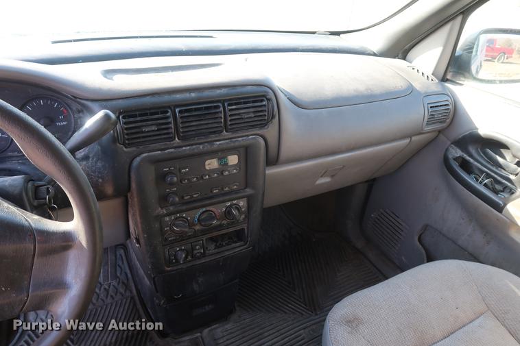 image for item DD9559 2004 Chevrolet Venture van