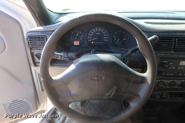 image for item DD9559 2004 Chevrolet Venture van