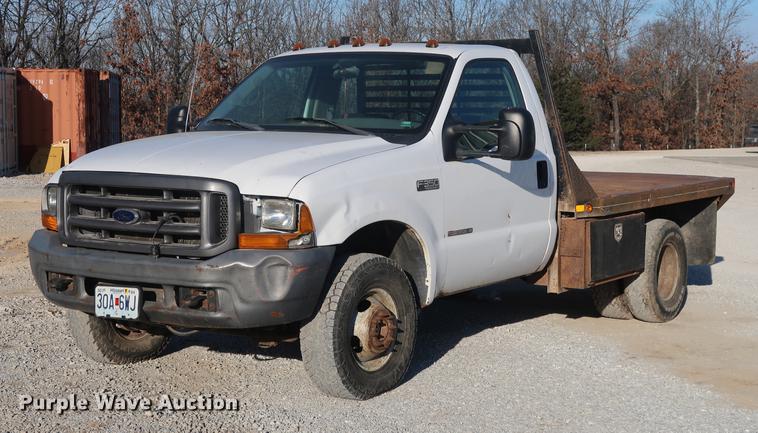 image for item DD9560 2000 Ford F350 Super Duty flatbed pickup truck