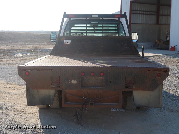 image for item DD9560 2000 Ford F350 Super Duty flatbed pickup truck