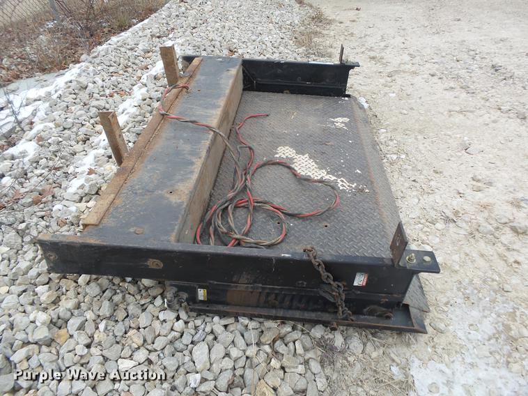 image for item DS9615 Tommy 64-1046 lift gate