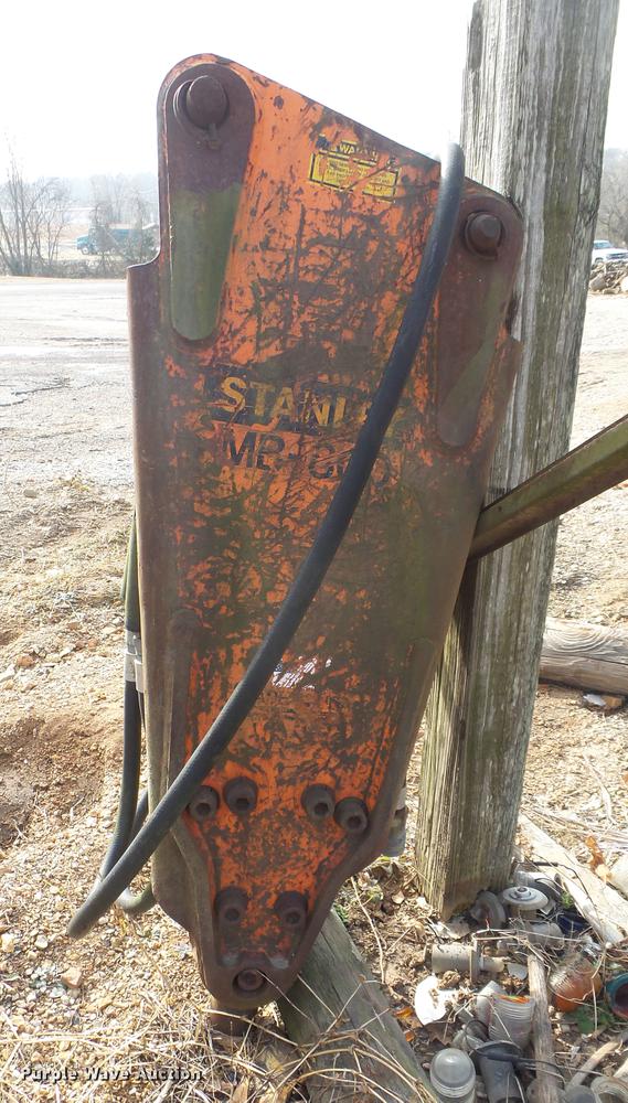 image for item DS9617 Stanley MB800 hammer