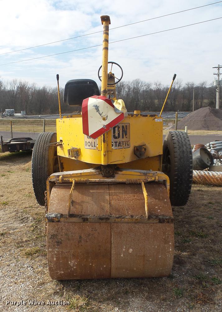 image for item DS9622 Galion Rollonstatic double drum roller