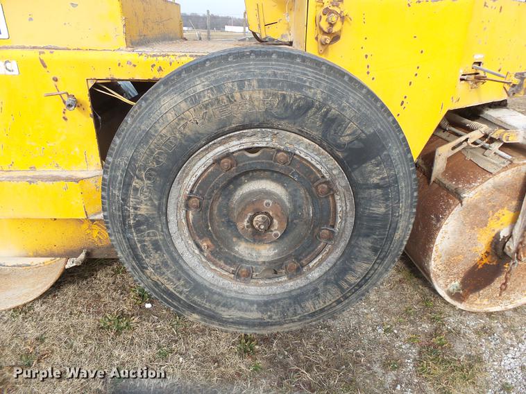 image for item DS9622 Galion Rollonstatic double drum roller