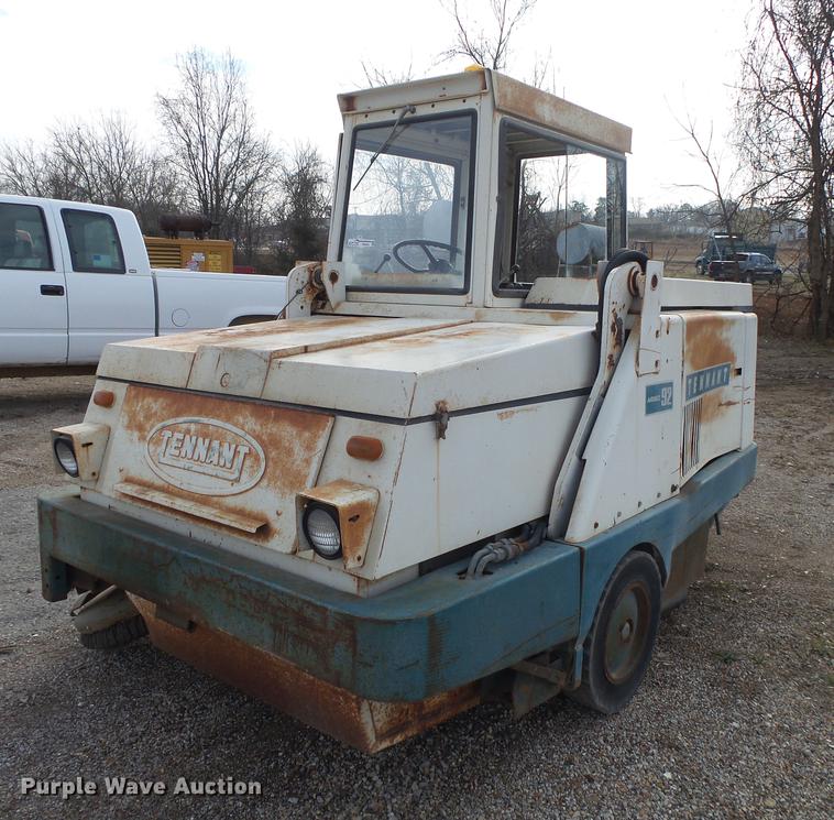 image for item DS9623 Tennant 92 sweeper