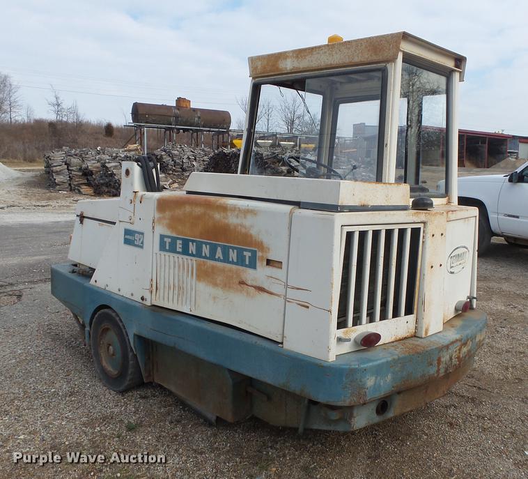 image for item DS9623 Tennant 92 sweeper