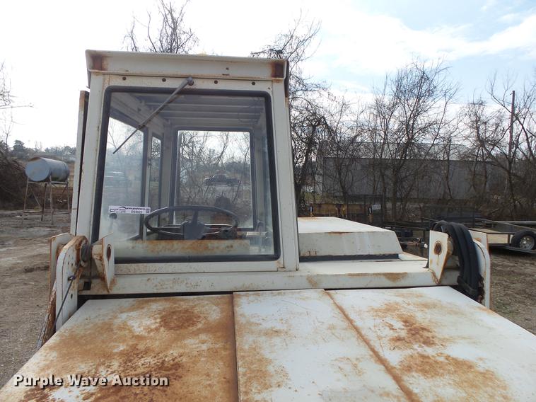 image for item DS9623 Tennant 92 sweeper