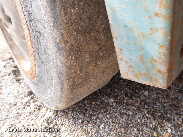 image for item DS9623 Tennant 92 sweeper