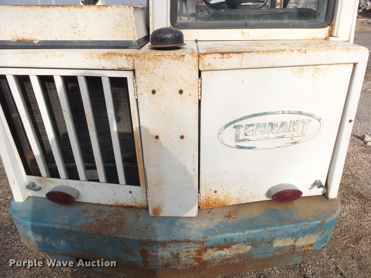image for item DS9623 Tennant 92 sweeper