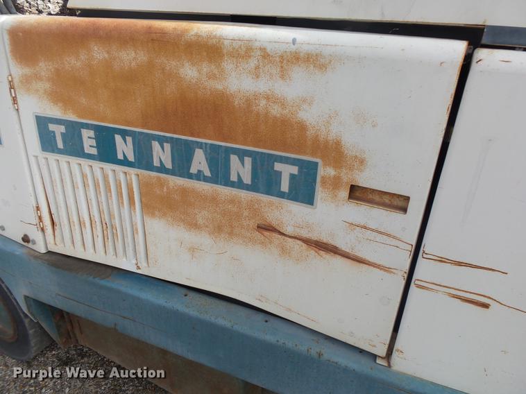 image for item DS9623 Tennant 92 sweeper