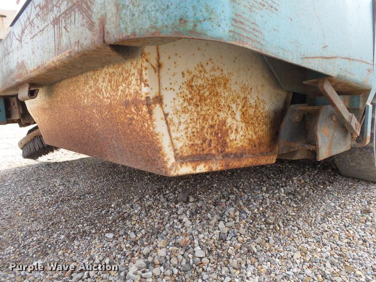 image for item DS9623 Tennant 92 sweeper