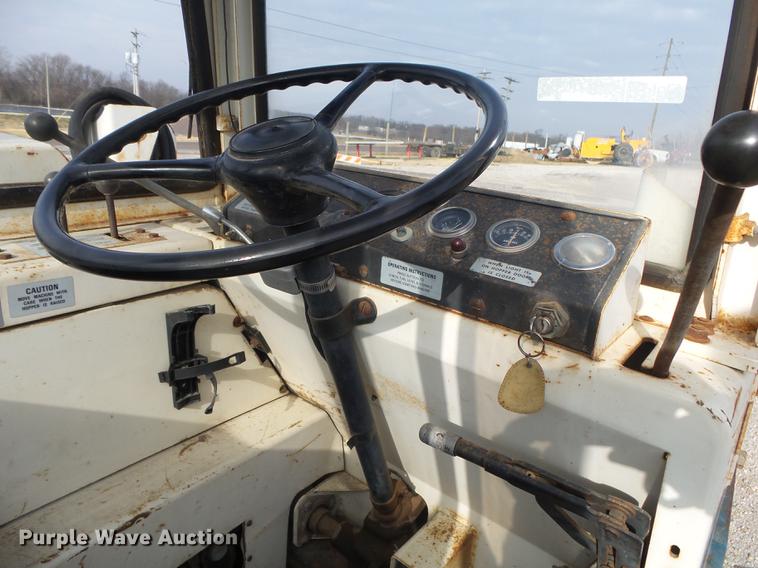 image for item DS9623 Tennant 92 sweeper