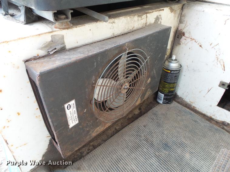 image for item DS9623 Tennant 92 sweeper