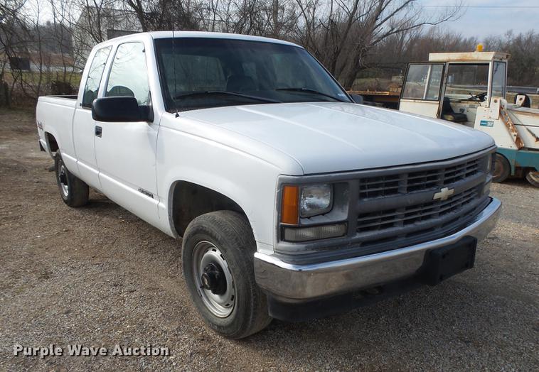 image for item DS9624 1998 Chevrolet K1500 Ext. Cab pickup truck