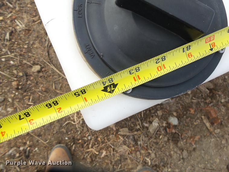 image for item DS9627 (2) poly tanks