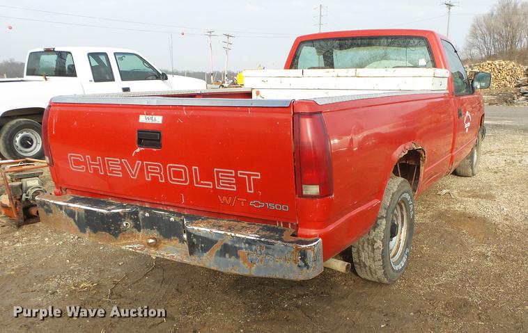image for item DS9629 1993 Chevrolet C1500 pickup truck