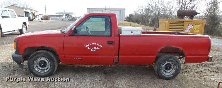 image for item DS9629 1993 Chevrolet C1500 pickup truck