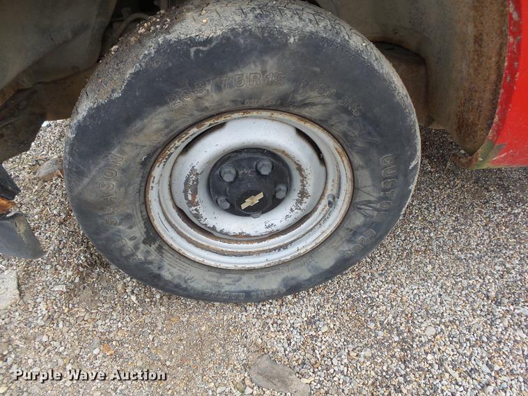 image for item DS9629 1993 Chevrolet C1500 pickup truck